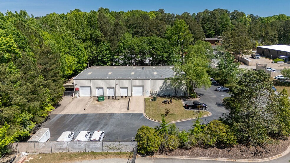 9350 Industrial Ter, Alpharetta, GA à vendre - Photo du bâtiment - Image 2 de 13