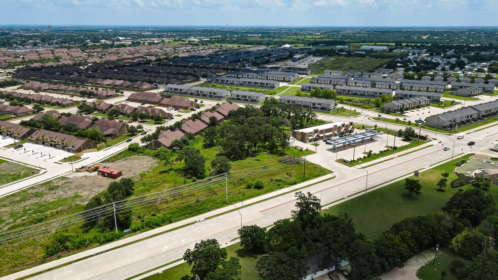 750 Deacon Dr W, College Station, TX à vendre - Photo du bâtiment - Image 2 de 13