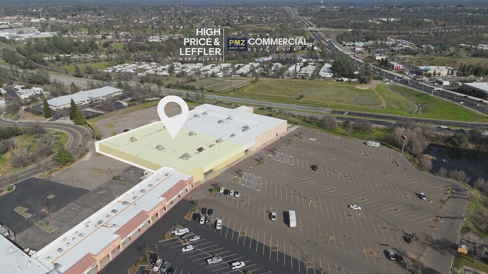 55 Lake Blvd, Redding, CA à louer - Vidéo sur l’inscription commerciale - Image 2 de 17