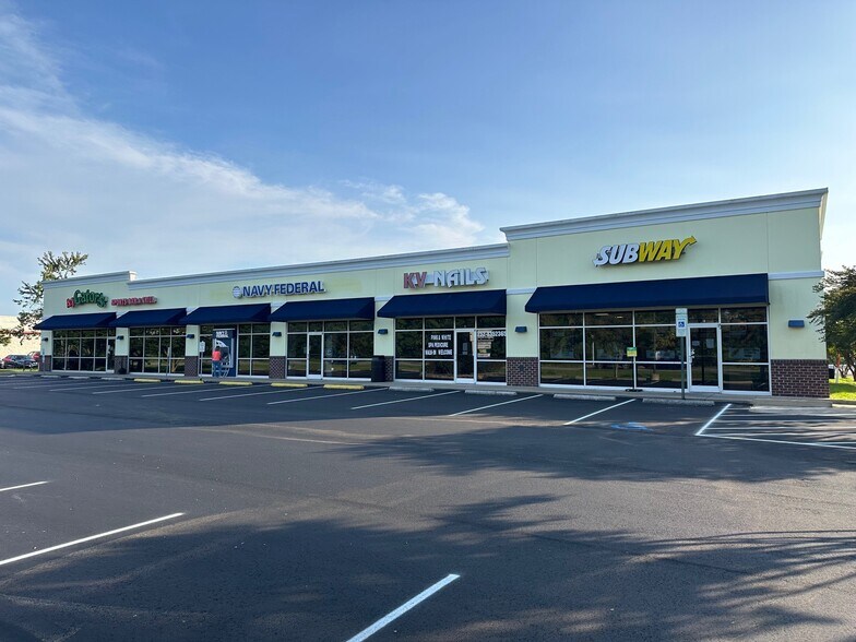 105 E Currituck Commercial Dr, Moyock, NC à louer - Photo principale - Image 1 de 4