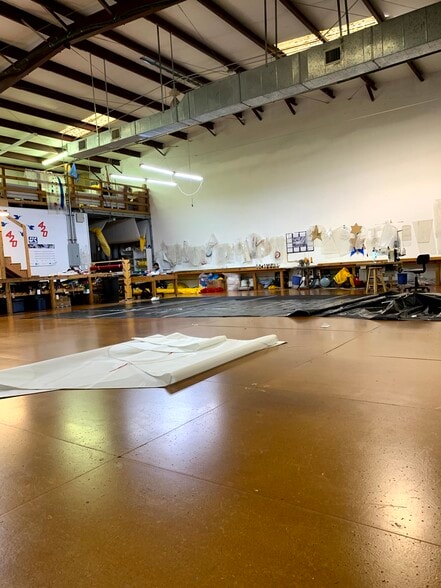 2031 Anders Ln, Kemah, TX for lease - Building Photo - Image 2 of 14