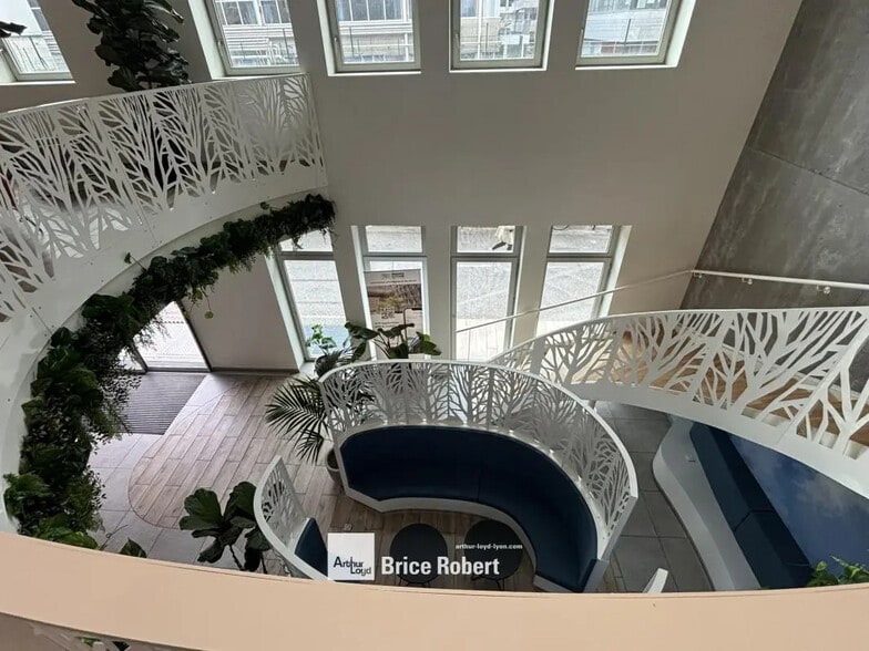 59 Rue Denuzière, Lyon à louer - Photo du bâtiment - Image 3 de 9
