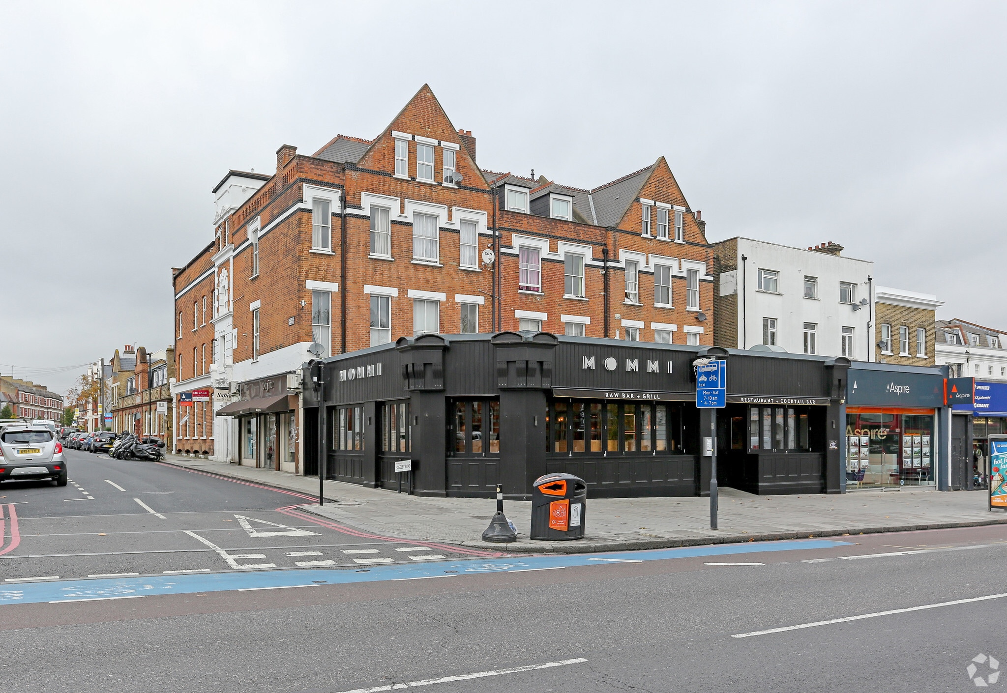 46-48A Clapham High St, London for lease Primary Photo- Image 1 of 3
