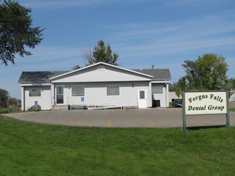 1121 Pebble Lake Rd, Fergus Falls, MN for sale - Primary Photo - Image 1 of 1