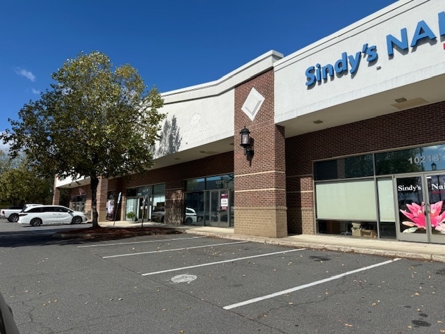 10205-10221 Southpoint Pky, Fredericksburg, VA for lease Interior Photo- Image 1 of 8