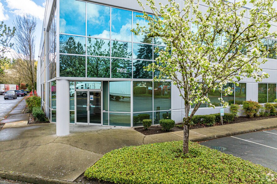 21612 88th Ave S, Kent, WA à louer - Photo du bâtiment - Image 2 de 5