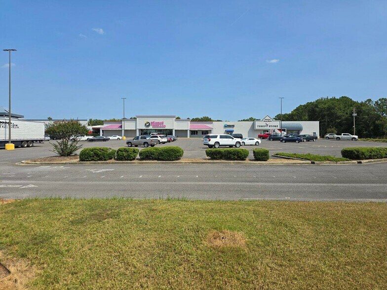 5851 Highway 431, Albertville, AL à louer - Photo du bâtiment - Image 2 de 25