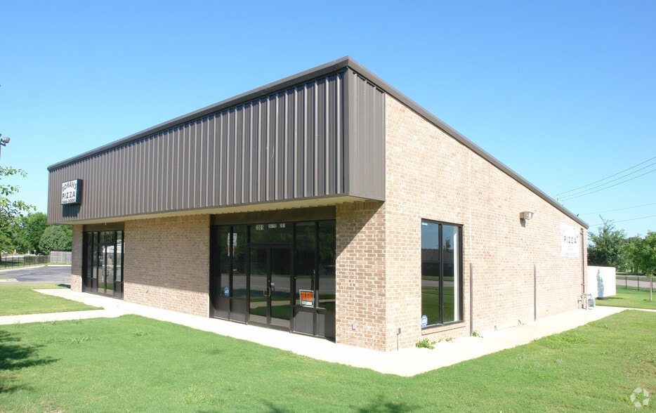 3001 N Elm St, Denton, TX à vendre - Photo du bâtiment - Image 3 de 6