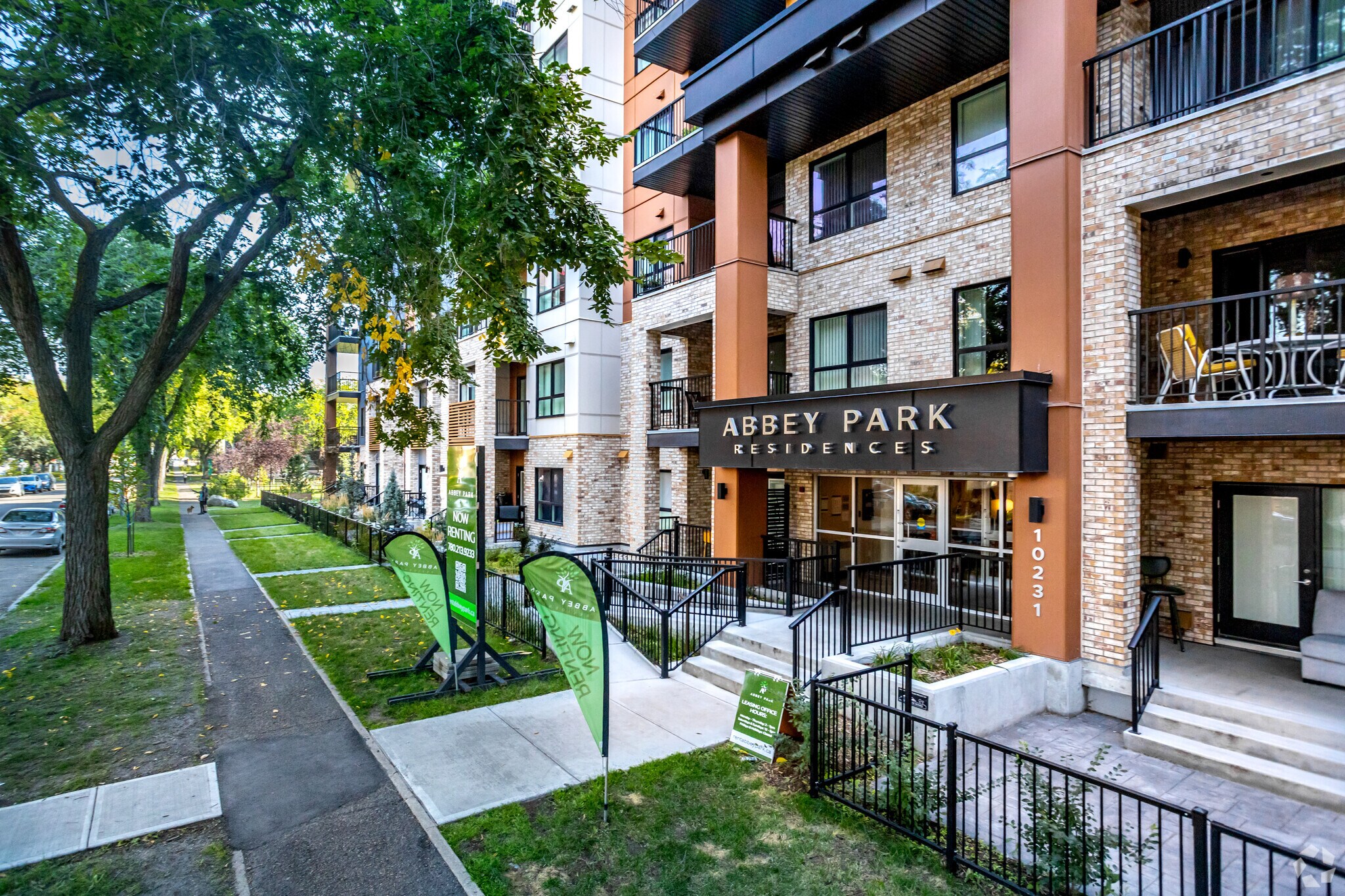 10231 120 St NW, Edmonton, AB for sale Primary Photo- Image 1 of 1