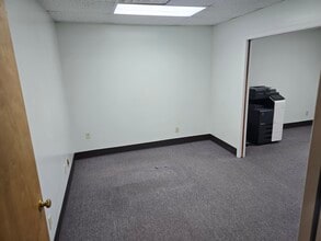 157 Concord Plaza Shopping Ctr, Saint Louis, MO for lease Interior Photo- Image 2 of 14