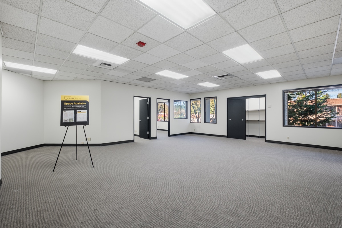 4002-4014 148th Ave NE, Redmond, WA for lease Interior Photo- Image 1 of 18