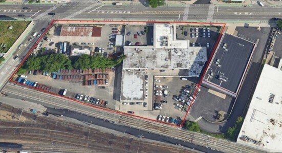 4040 Northern Blvd, Long Island City, NY à louer Photo du bâtiment- Image 1 de 14