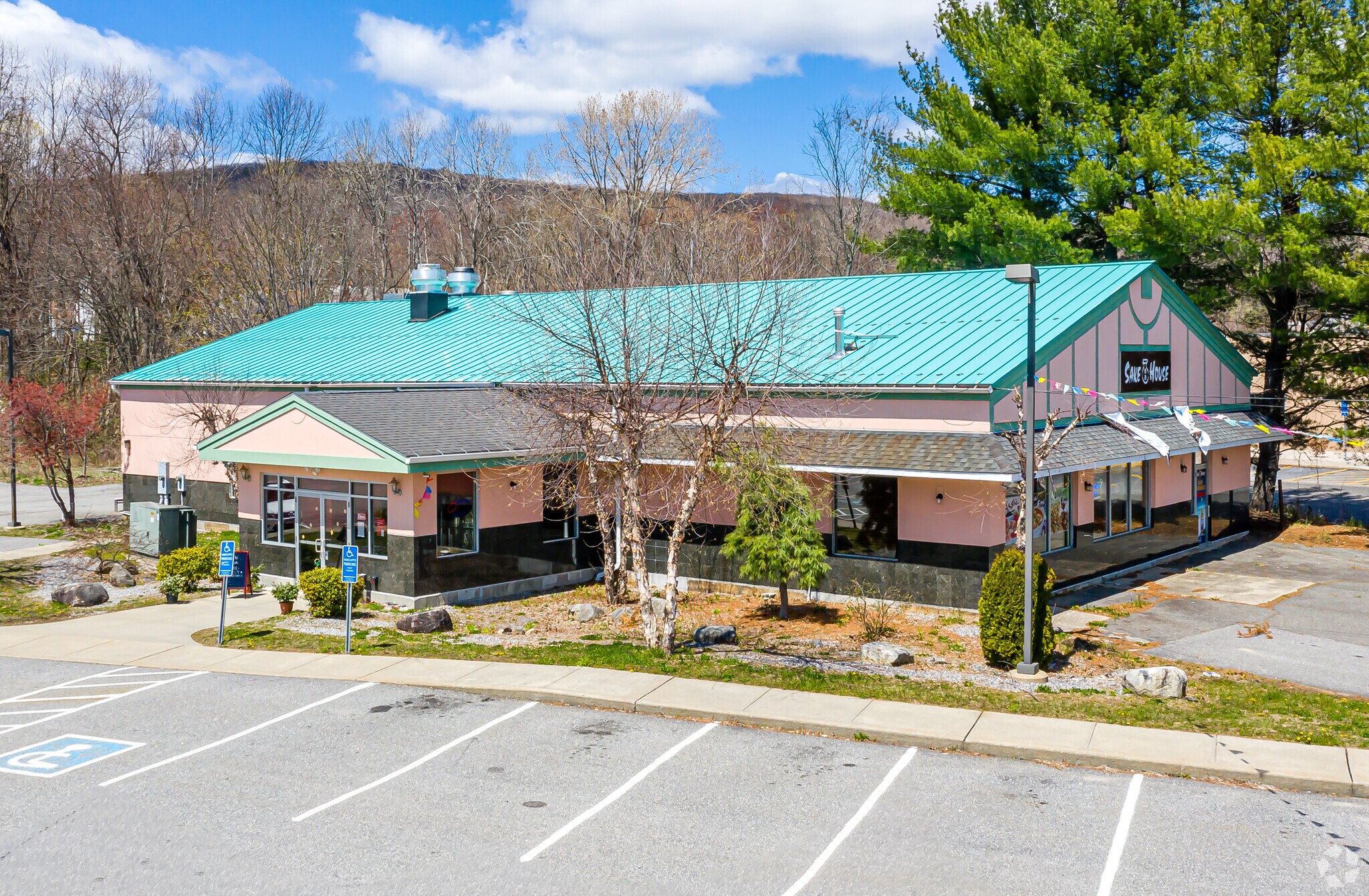 53 McDermott Ave, Torrington, CT à vendre Photo principale- Image 1 de 6