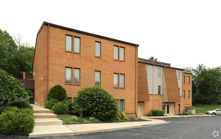 5340 Rapid Run Rd, Cincinnati, OH à louer - Photo du bâtiment - Image 1 de 4