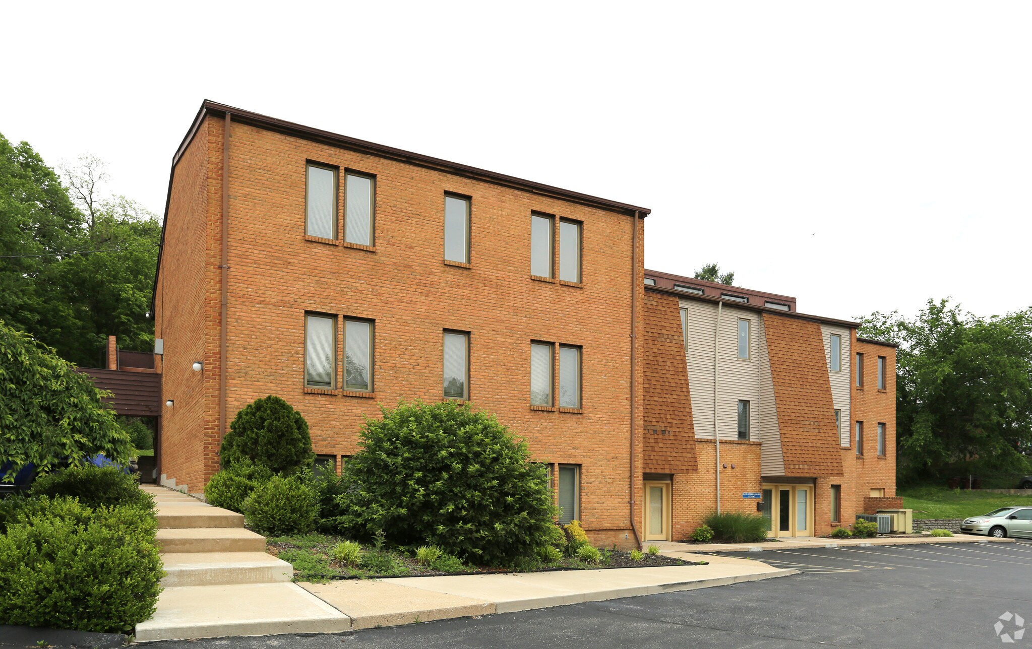 5340 Rapid Run Rd, Cincinnati, OH à louer Photo du bâtiment- Image 1 de 5