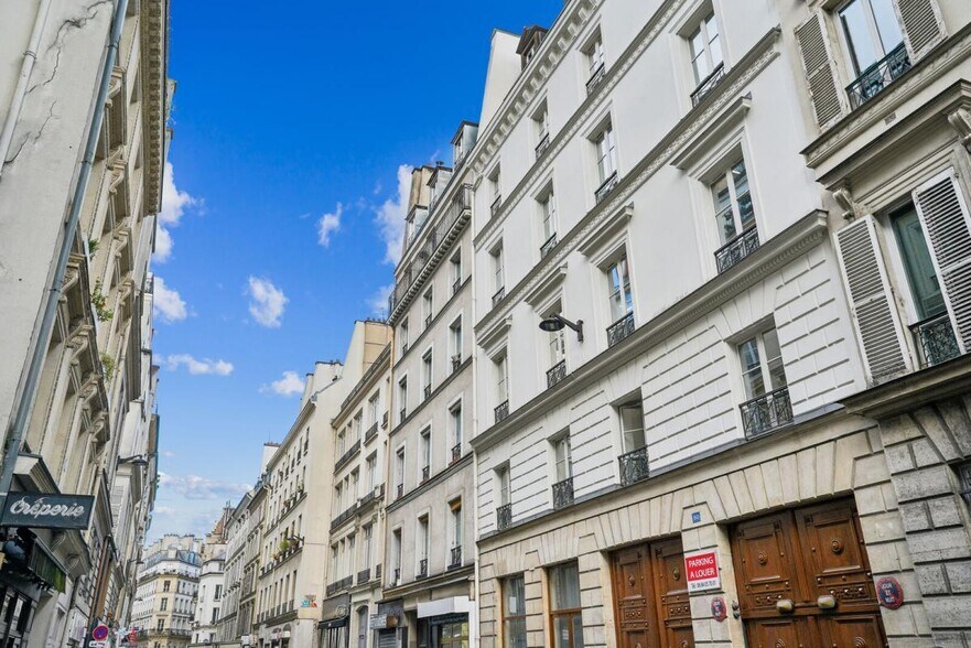 50 Rue De Paradis, Paris for lease - Building Photo - Image 1 of 18