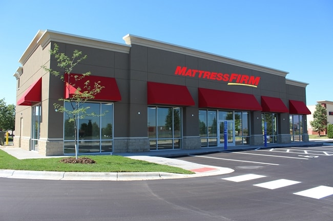 4070 Dean Lakes Blvd, Shakopee, MN for sale - Building Photo - Image 2 of 10