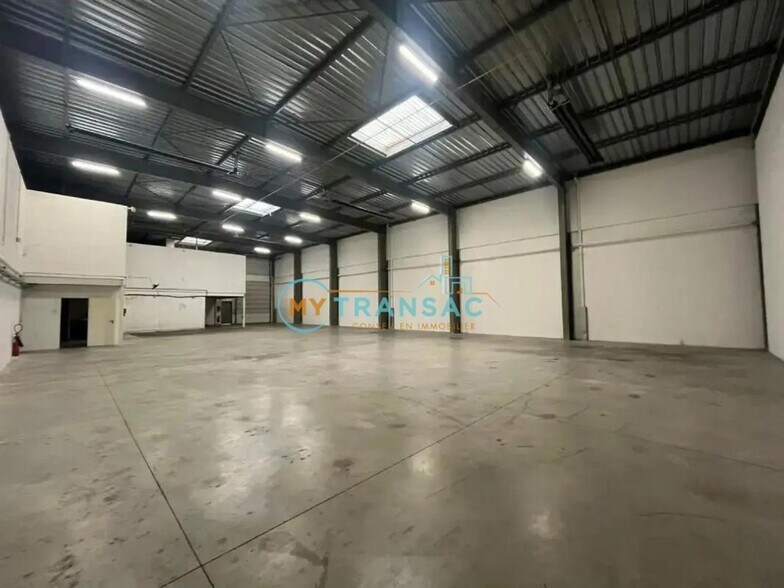 Flex in Massy for lease - Interior Photo - Image 2 of 27