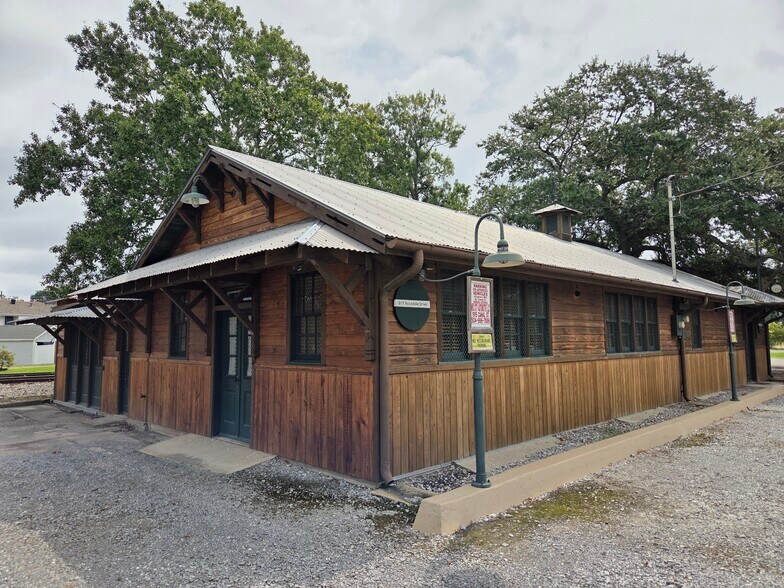 815-817 Rosedale Dr, New Orleans, LA à vendre - Photo du bâtiment - Image 1 de 61