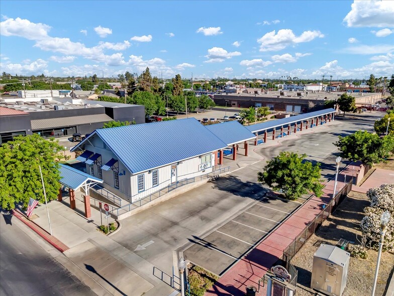 504 W 7th St, Hanford, CA for sale - Building Photo - Image 1 of 30