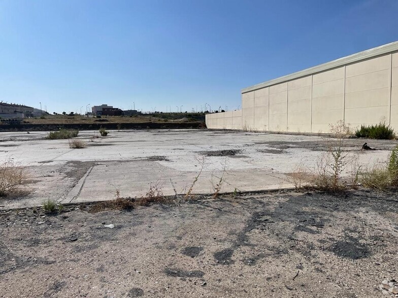 Calle Felipe II, 59, Yuncos, Toledo à vendre - Photo du bâtiment - Image 3 de 5