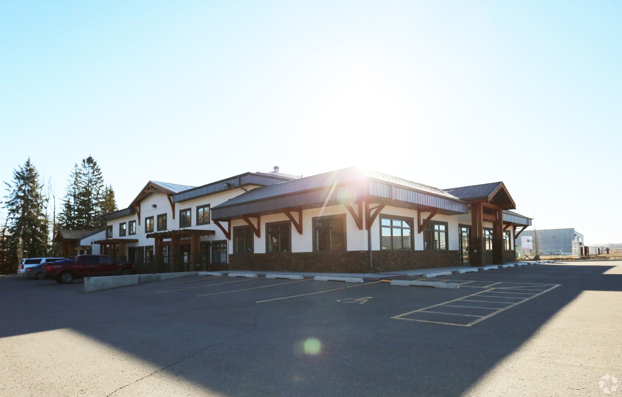 228 Spruce St, Red Deer County, AB à vendre Photo principale- Image 1 de 1