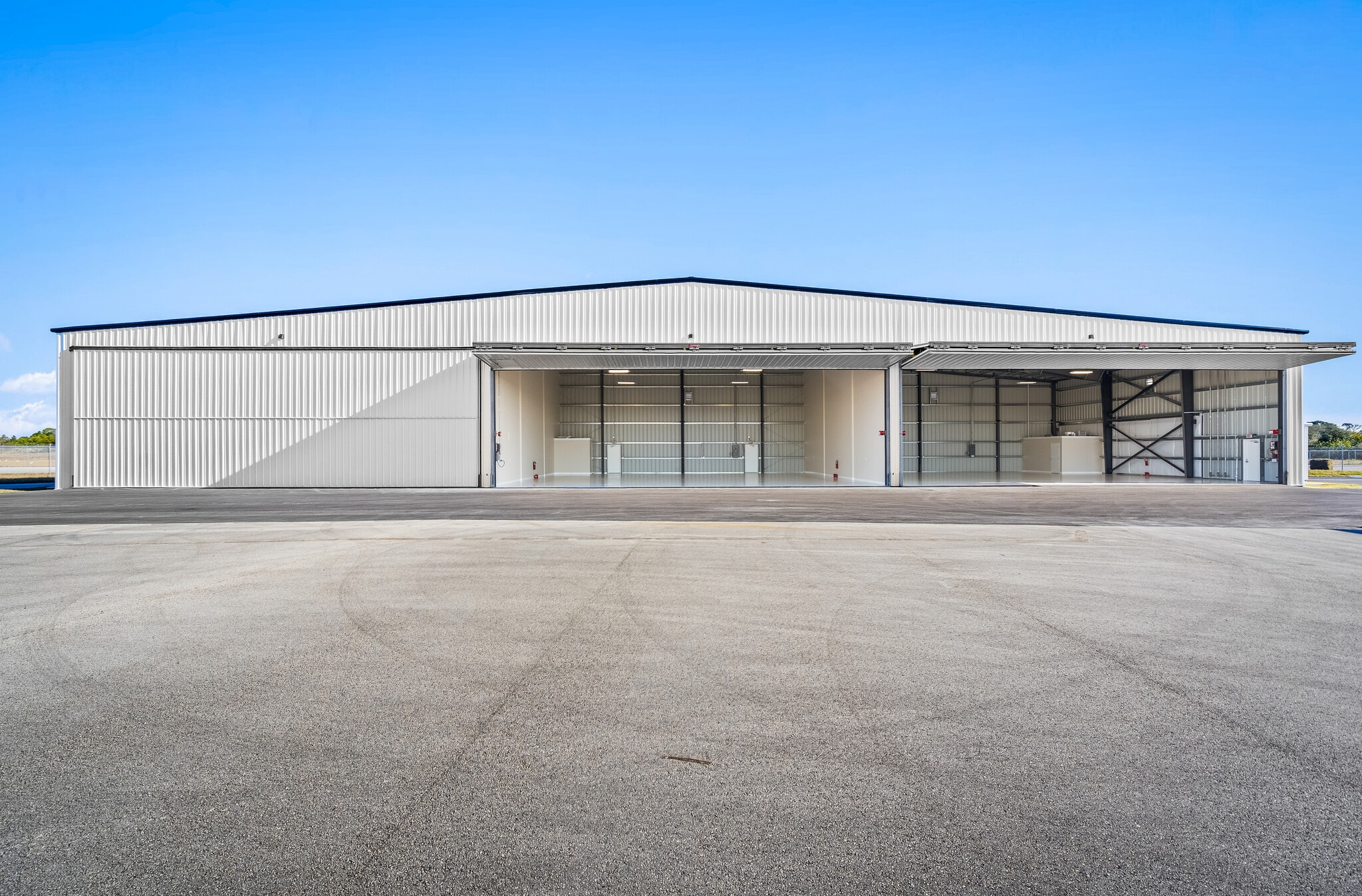 2590 Airport North Dr, Vero Beach, FL for sale Building Photo- Image 1 of 5