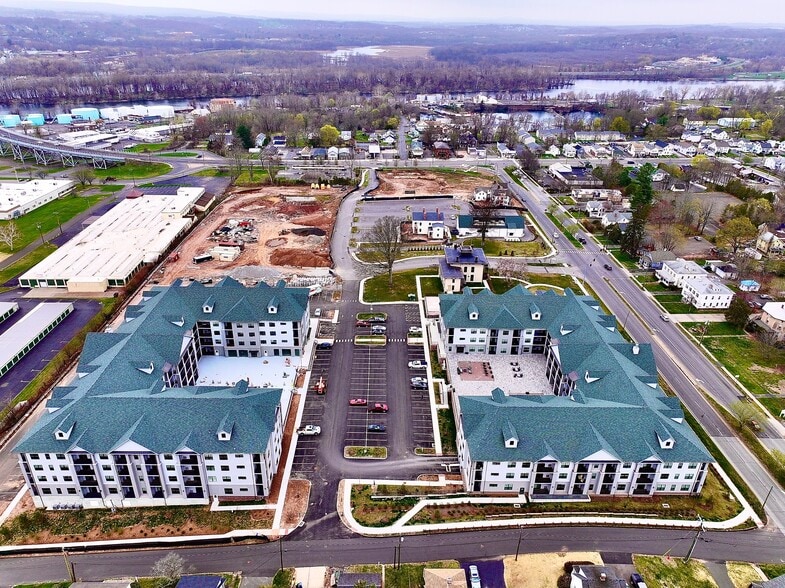 Main St, Portland, CT for lease - Building Photo - Image 1 of 10