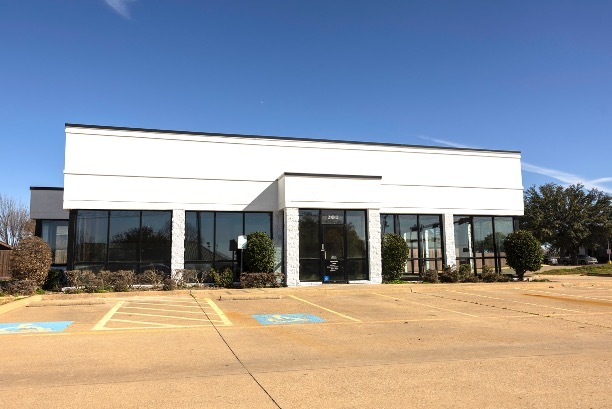 6000 Rufe Snow Dr, North Richland Hills, TX for lease - Building Photo - Image 1 of 11