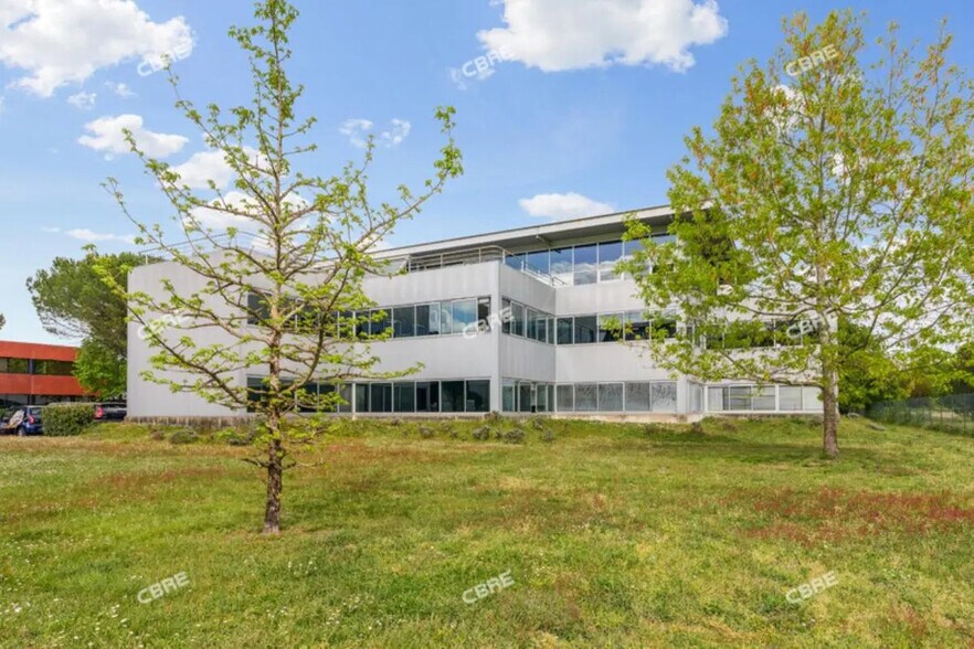 Office in Mérignac for lease - Building Photo - Image 2 of 13