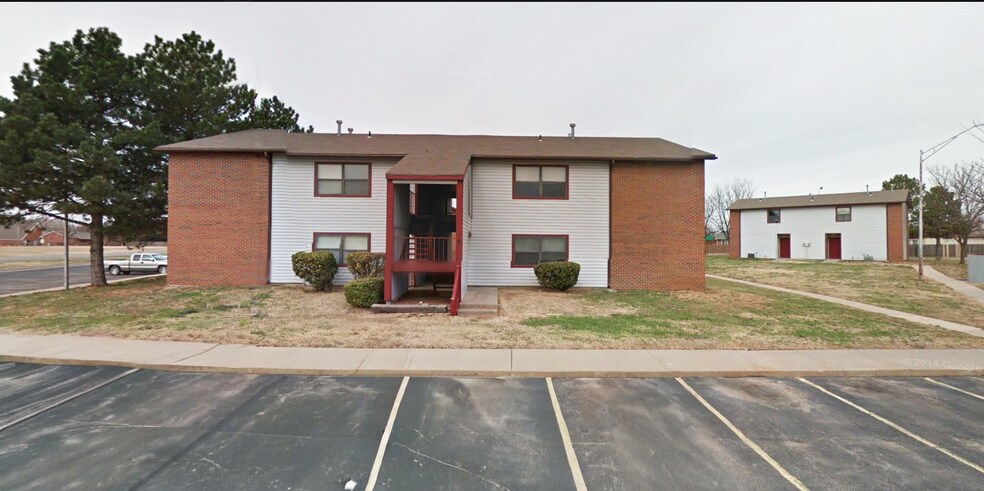 700 Janet St, Clearwater, KS à vendre - Photo du bâtiment - Image 2 de 6