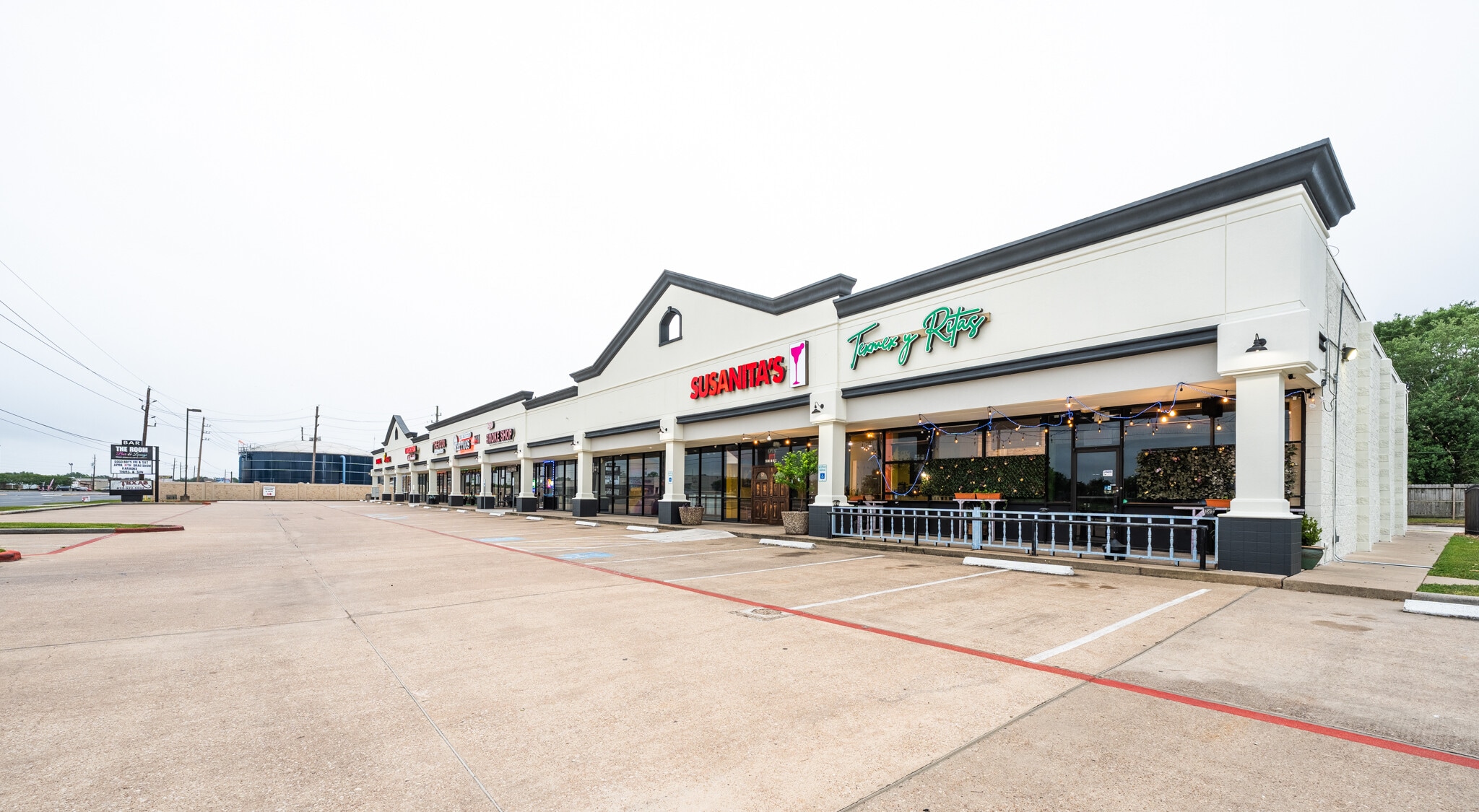 4915 Fm 2920 Rd, Spring, TX for lease Primary Photo- Image 1 of 28