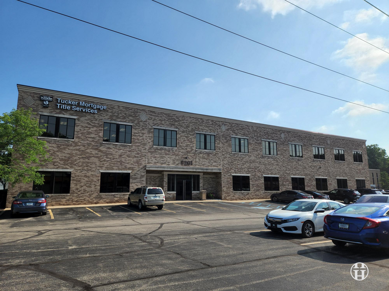 9201 N Meridian St, Indianapolis, IN for lease - Building Photo - Image 1 of 3