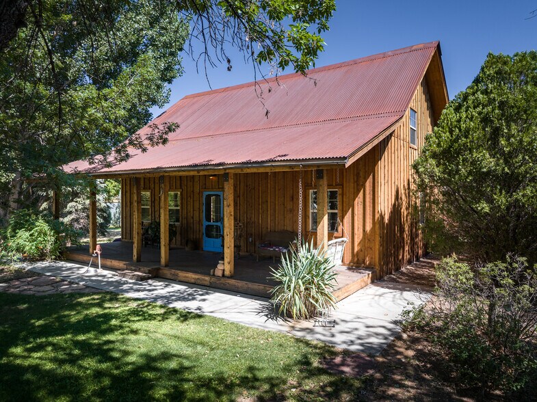 411 N 500 W, Moab, UT à vendre - Photo du bâtiment - Image 3 de 46