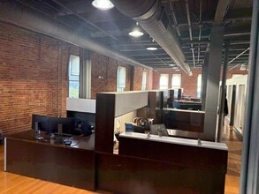 107 S Franklin St, Tampa, FL for lease Interior Photo- Image 2 of 4