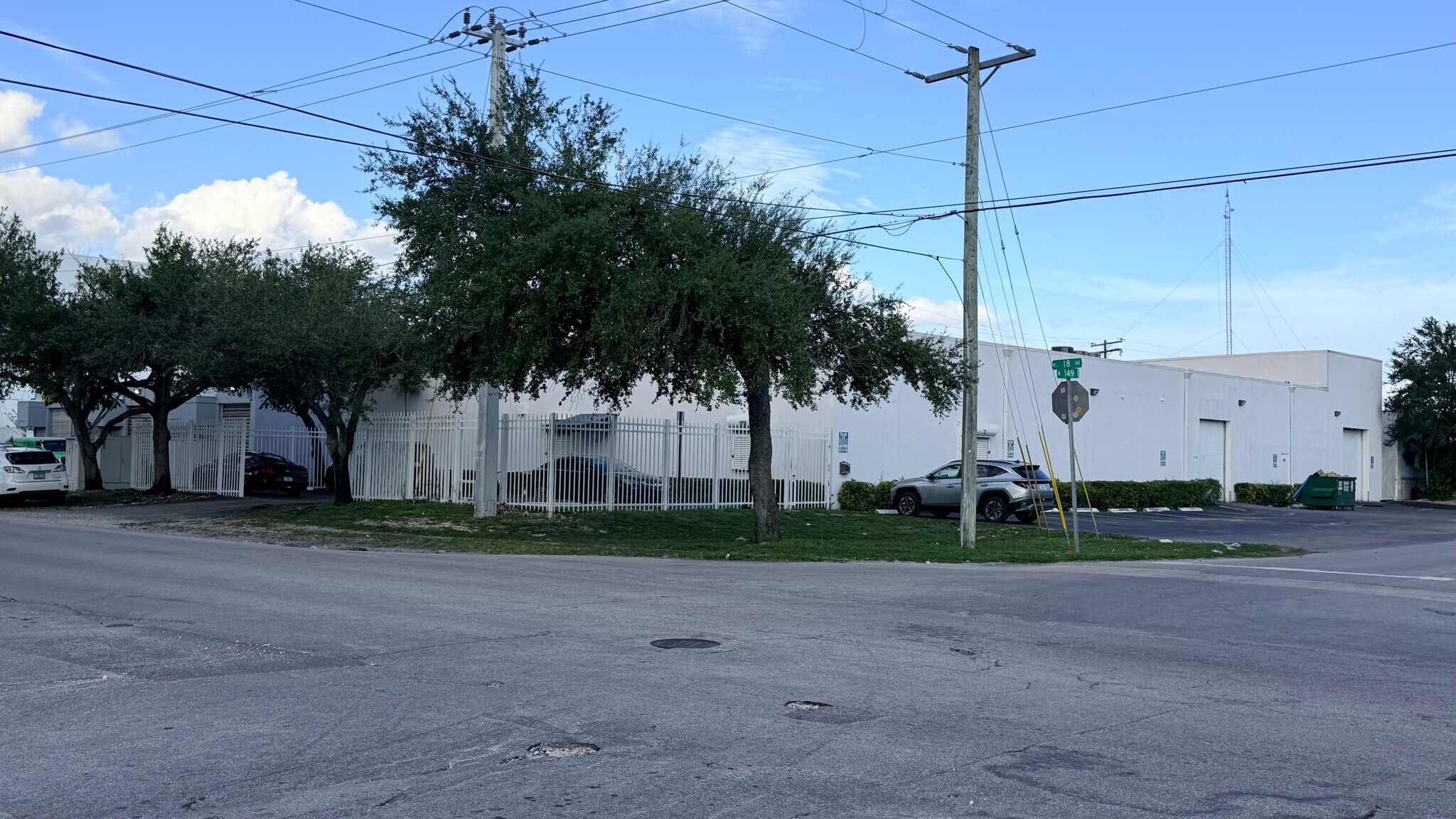 1801 NE 149th St, Miami, FL à louer Photo principale- Image 1 de 21