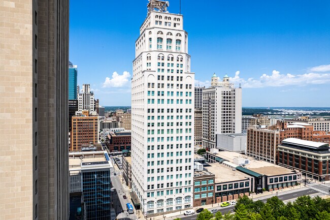 Plus de détails pour 324 E 11th St, Kansas City, MO - Bureau, Commerce de détail à louer