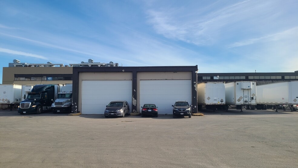 2200 Islington Ave, Toronto, ON for lease - Building Photo - Image 3 of 10