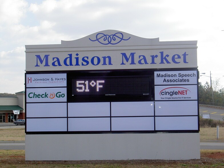 98 Hughes Rd, Madison, AL à louer - Photo du bâtiment - Image 2 de 5