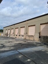 942 Capital Cir NW, Tallahassee, FL à louer Photo du bâtiment- Image 2 de 4