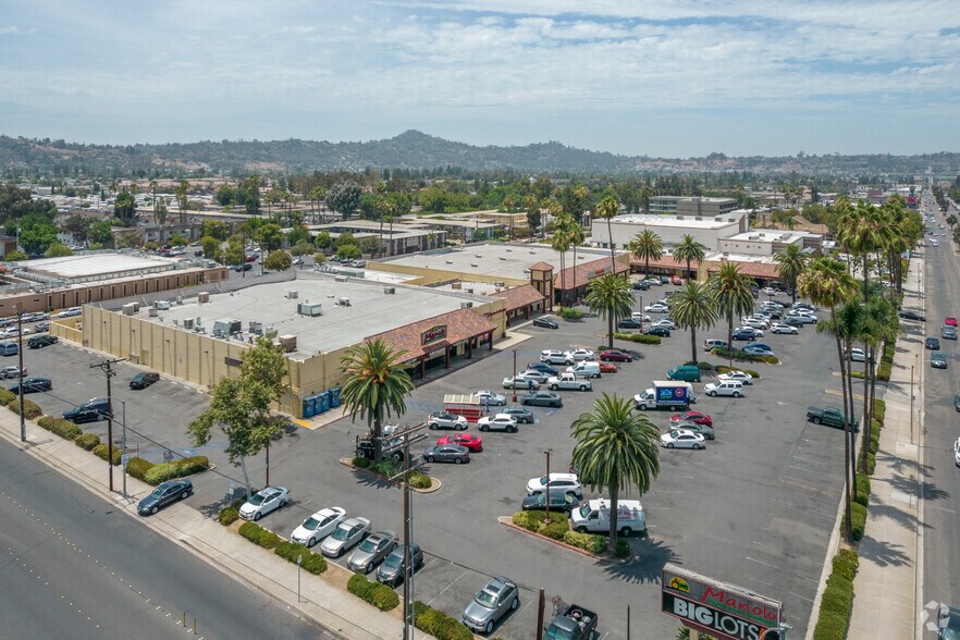 1045-1099 E Main St, El Cajon, CA à louer - Aérien - Image 3 de 8
