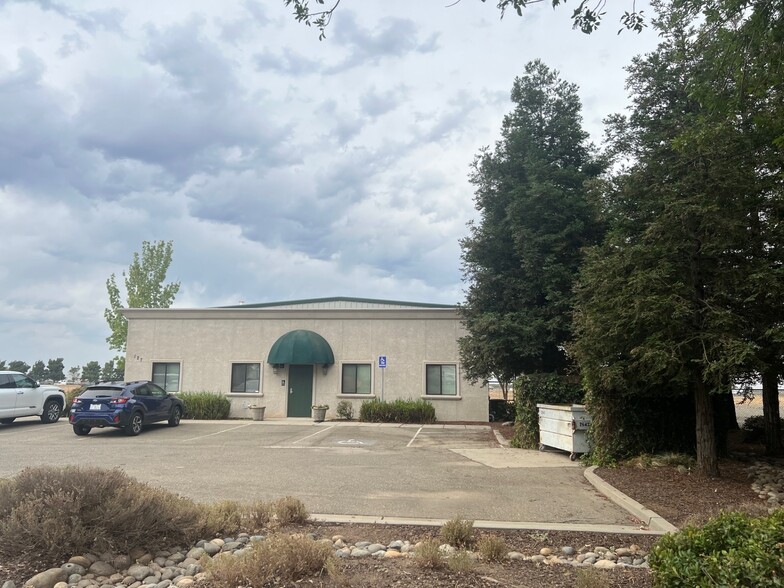 127 Heron Way, Merced, CA for sale - Building Photo - Image 2 of 13