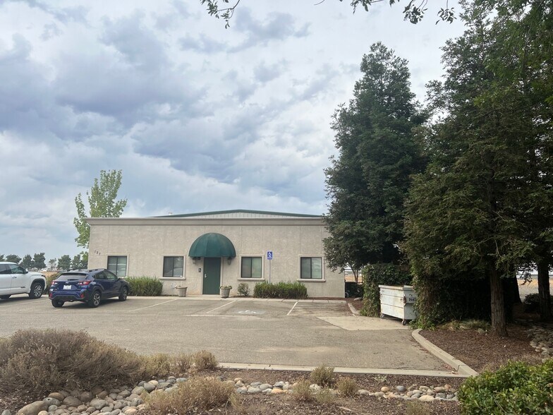 127 Heron Way, Merced, CA à vendre - Photo du bâtiment - Image 2 de 13
