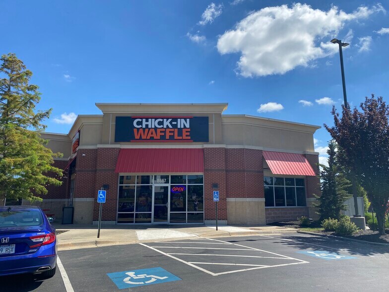 8661-8667 W 135th St, Overland Park, KS à louer - Photo du bâtiment - Image 3 de 6