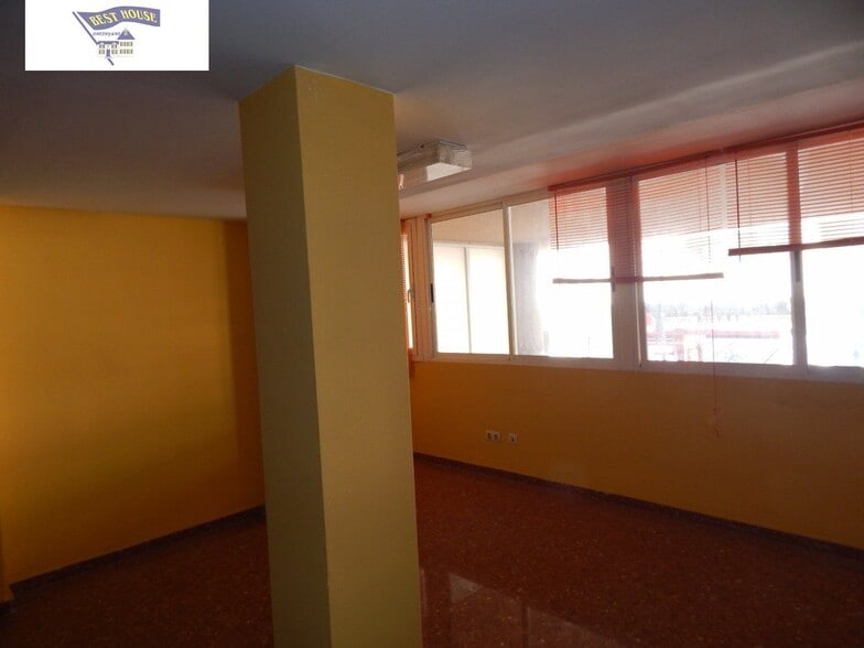 Retail in Ontinyent for lease - Building Photo - Image 3 of 16