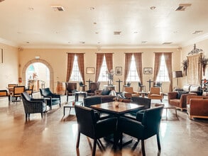 8350 W Linne Rd, Tracy, CA à louer Photo intérieure- Image 1 de 1