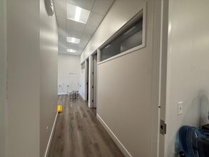 1345 SW Park Square Dr, Ankeny, IA à louer Photo intérieure- Image 2 de 4