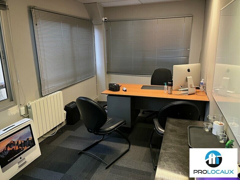 Office in Bois-Guillaume for sale - Interior Photo - Image 3 of 7