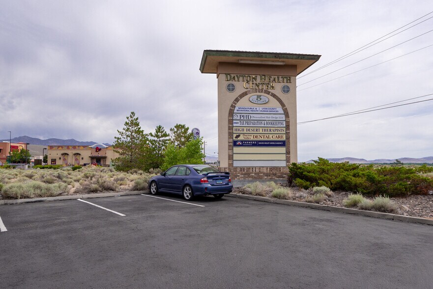 5 Pine Cone Rd, Dayton, NV à louer - Photo du bâtiment - Image 2 de 23