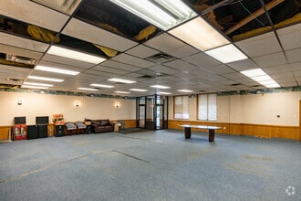 11956-11972 N Saginaw St, Mount Morris, MI for lease Interior Photo- Image 1 of 5